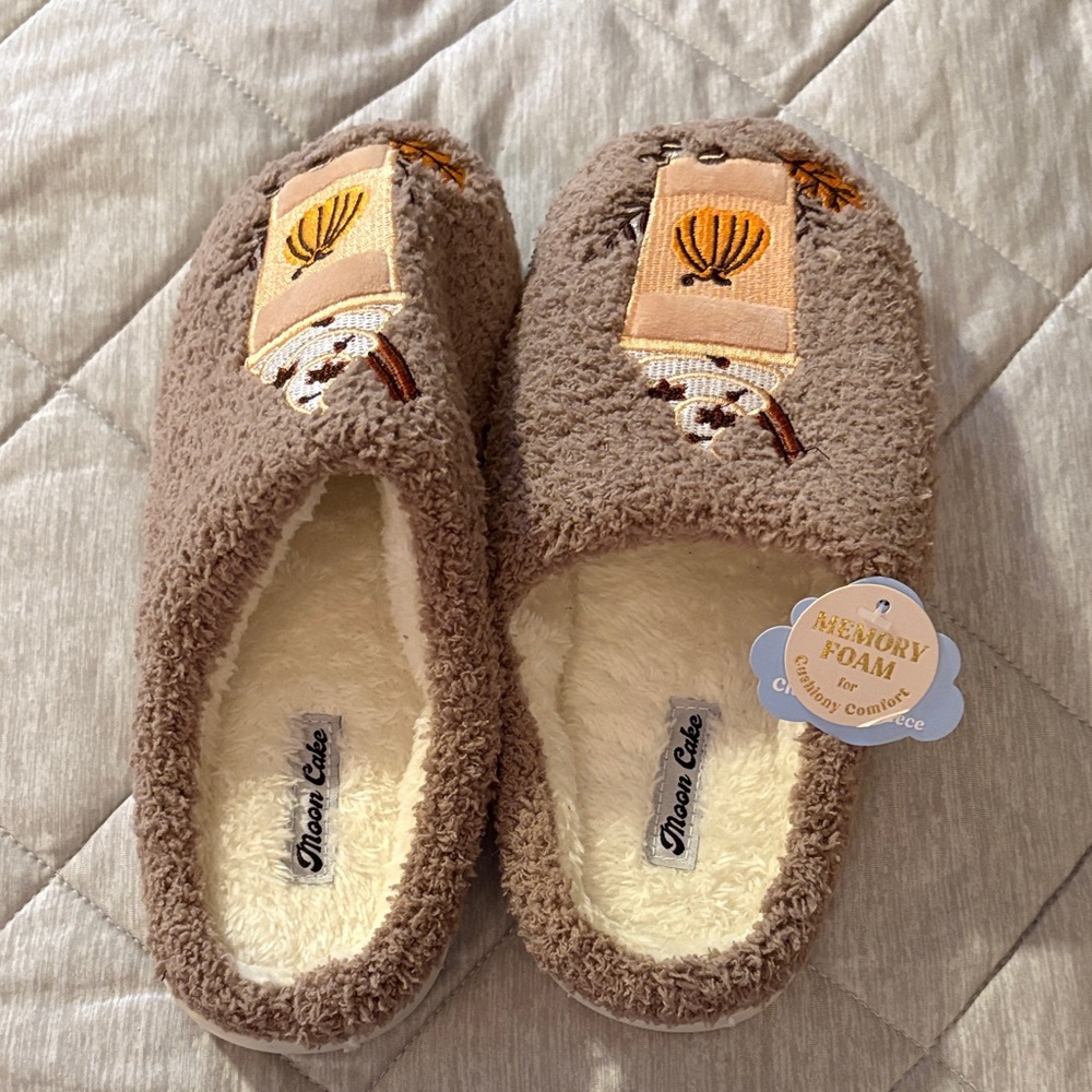 Brown Kids Slippers with Balloon Design